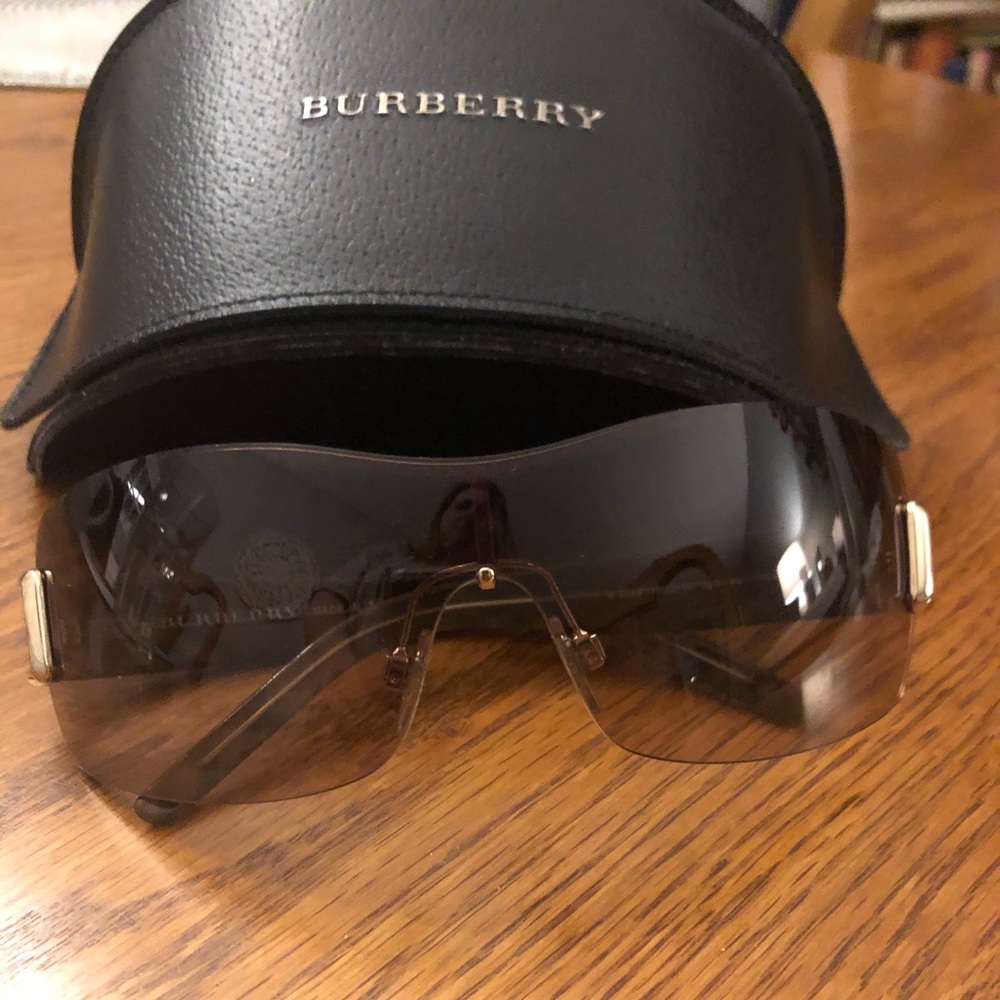 COPY - Burberry Sunglasses